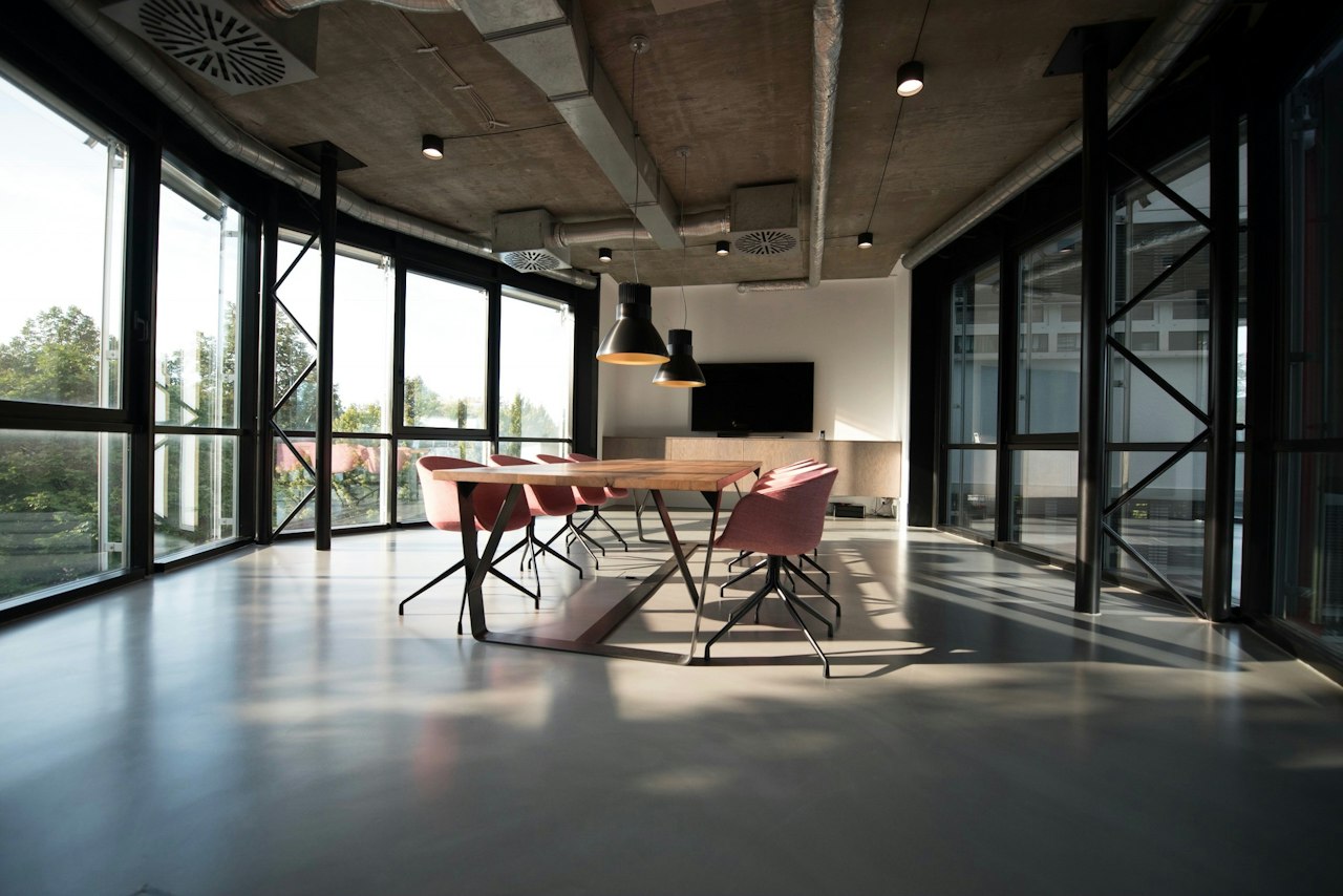Bureau 120 m² — Montplaisir